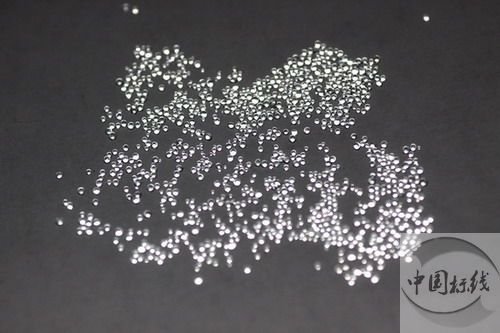 新泰金属表面处理厂喷砂玻璃微珠清理